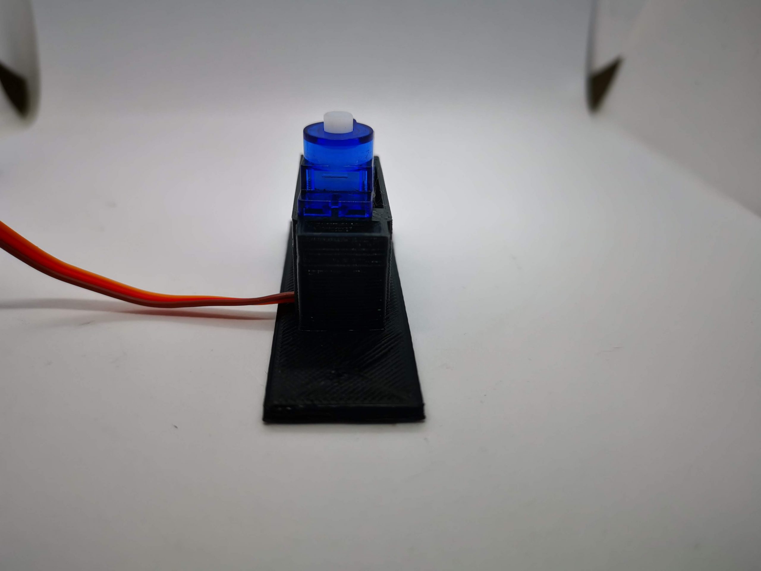 SG90 Servo Bracket For Model Railways Pack of 5 - Image 4