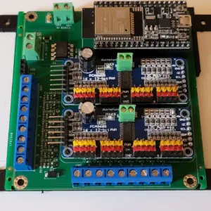 CMMME Prima - DCC Decoder - 32 Outputs - Servos / LEDS / Relays.